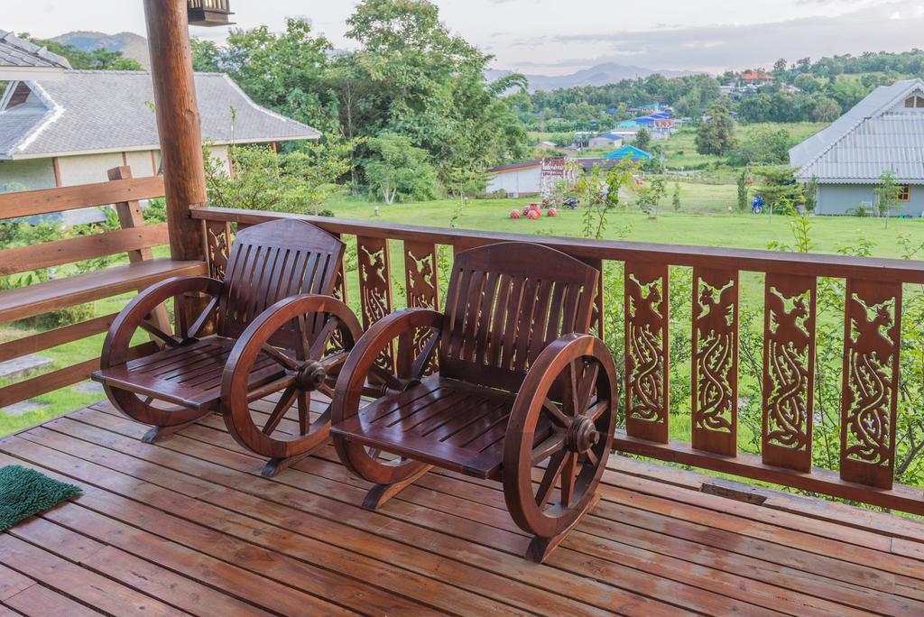 Happy House Backpackers Pansiyon Pai Dış mekan fotoğraf