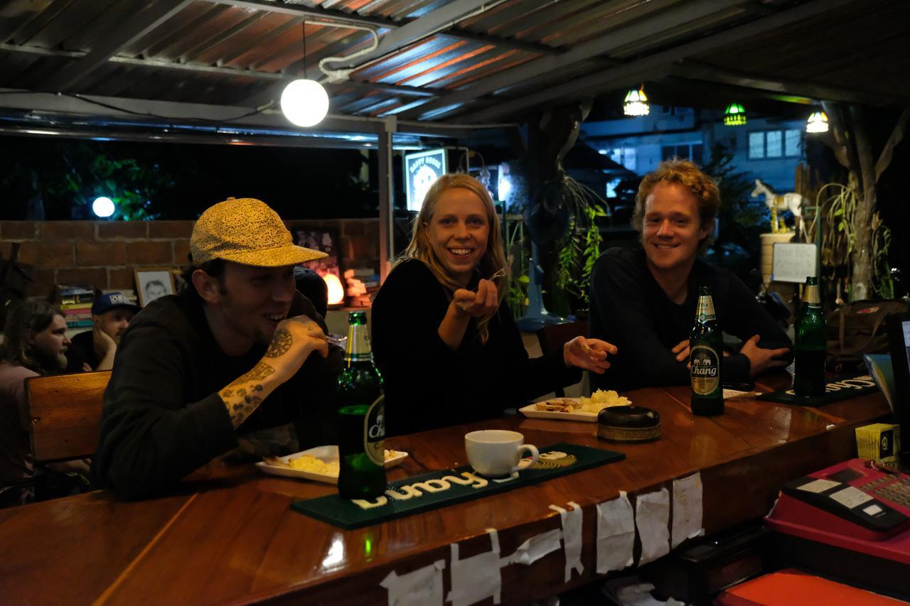 Happy House Backpackers Pansiyon Pai Dış mekan fotoğraf