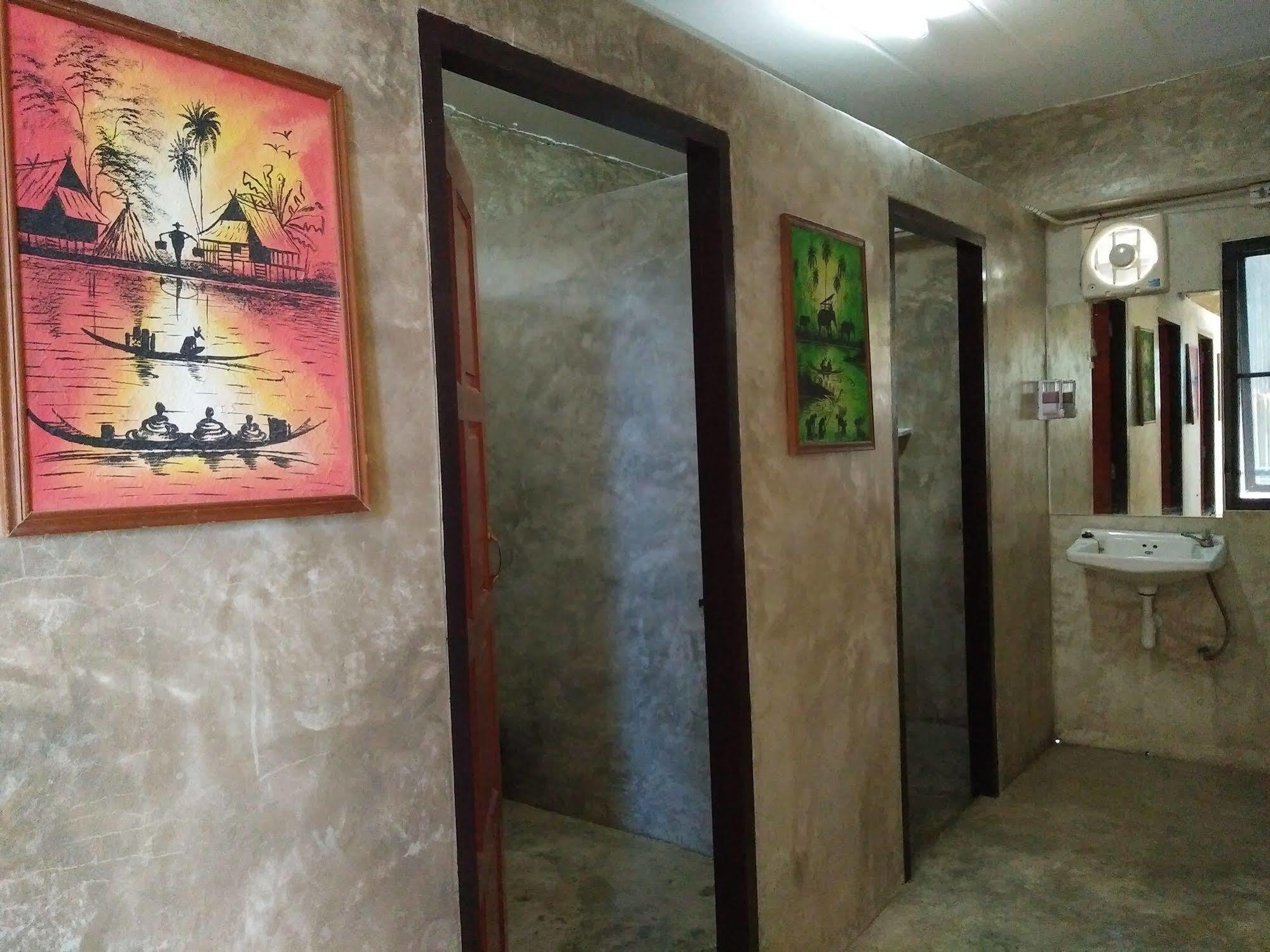 Happy House Backpackers Pansiyon Pai Dış mekan fotoğraf